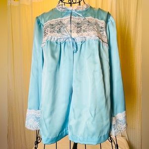 Blue satin & lace vintage retro bed jacket or robe NWOT new condition